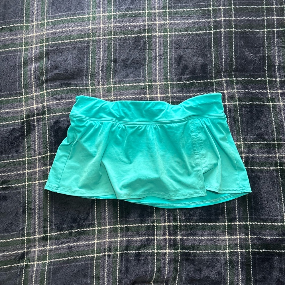 Y2K 2000s Lands’ End Teal blue mini swim skirt with built in shorts. Size 2.